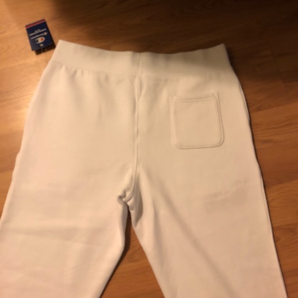 CHAMPION~ Men’s white joggers Size XL. - Picture 4 of 8